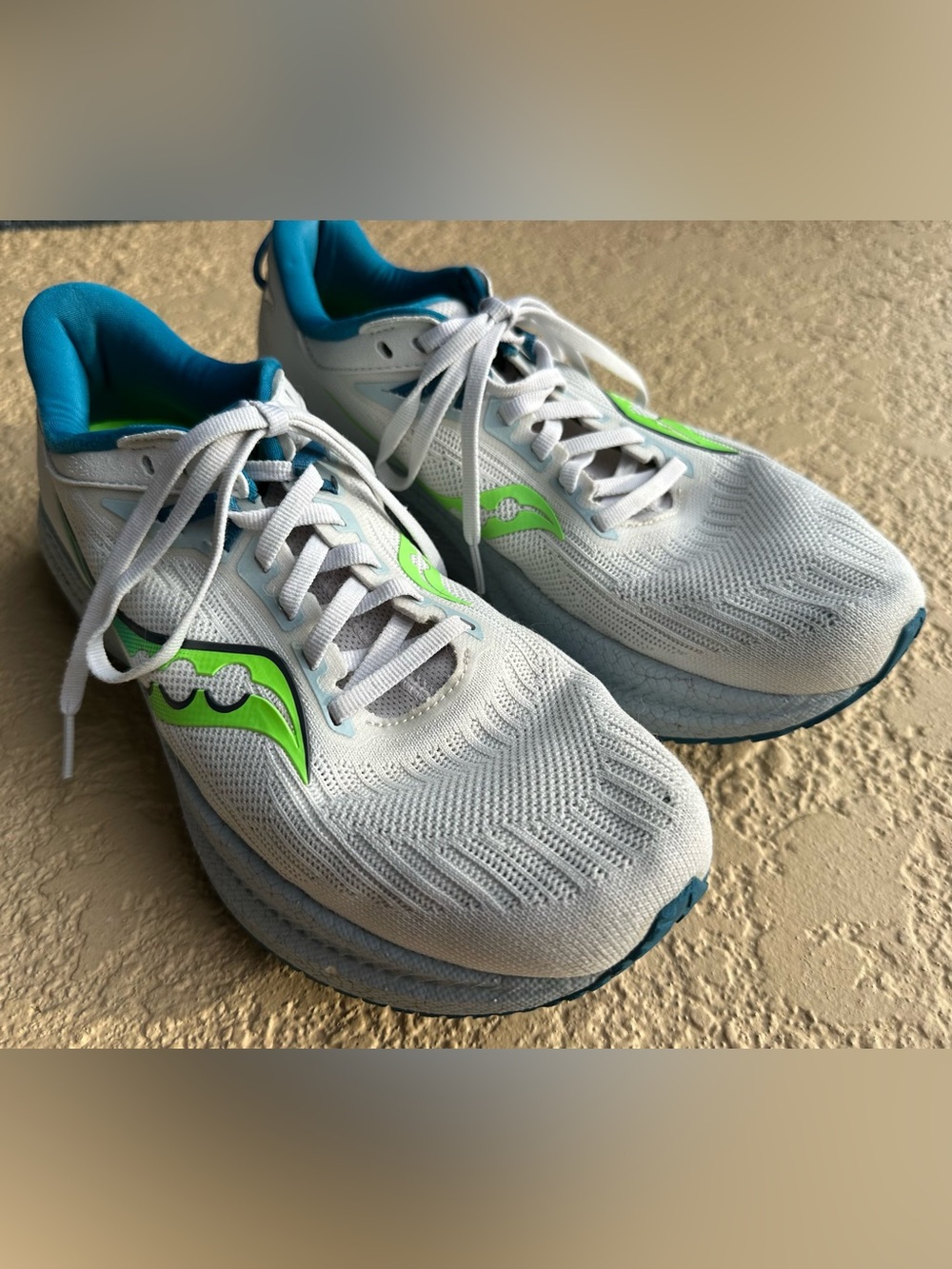 Saucony Triumph 21 Running Shoes S10881-117 Women’s Size 9.5 Clean